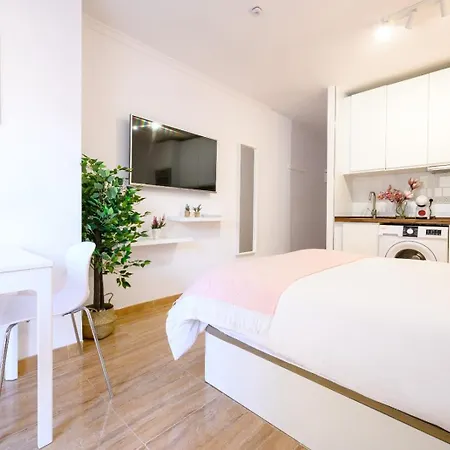 Apartment El Yate In Front Of The Sea By 10tosea