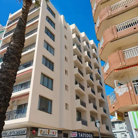 El Yate In Front Of The Sea By 10tosea * Fuengirola
