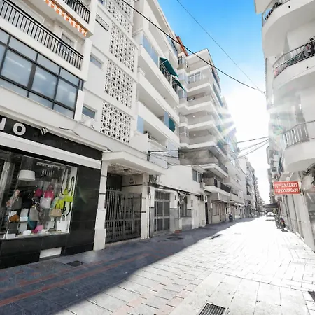 Apartment El Yate In Front Of The Sea By 10tosea *